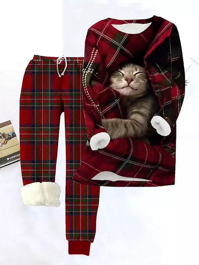 Stay Cozy and Stylish with Women's Cat Print Fleece Pajama Set